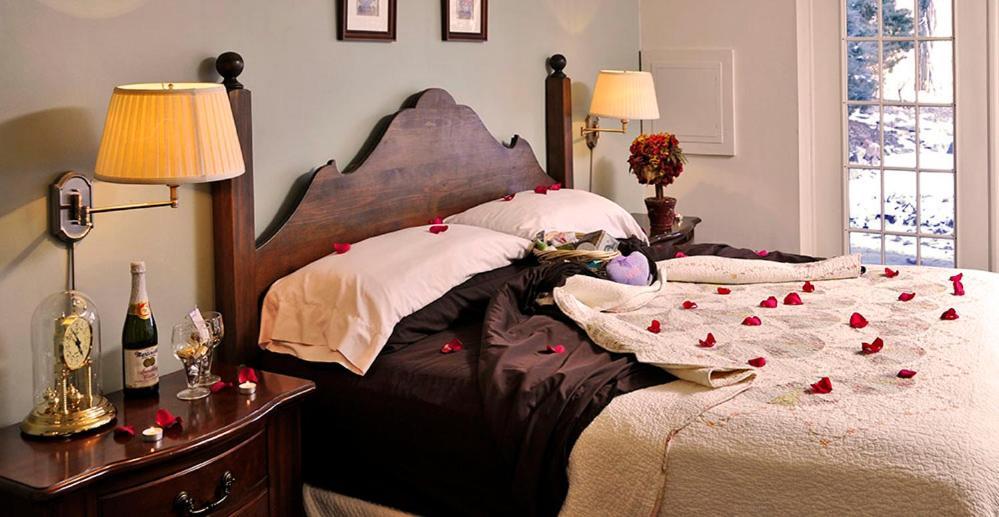 Elk Forge Bed And Breakfast Елктон Екстер'єр фото